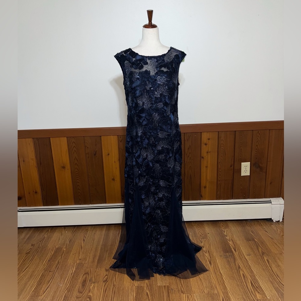 Stunning Alex Evenings Embellished Mother of the Bride Gown!
